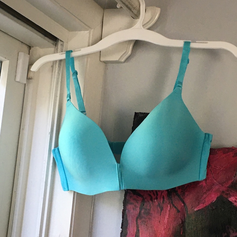 Victoria’s Secret 36D Light Teal